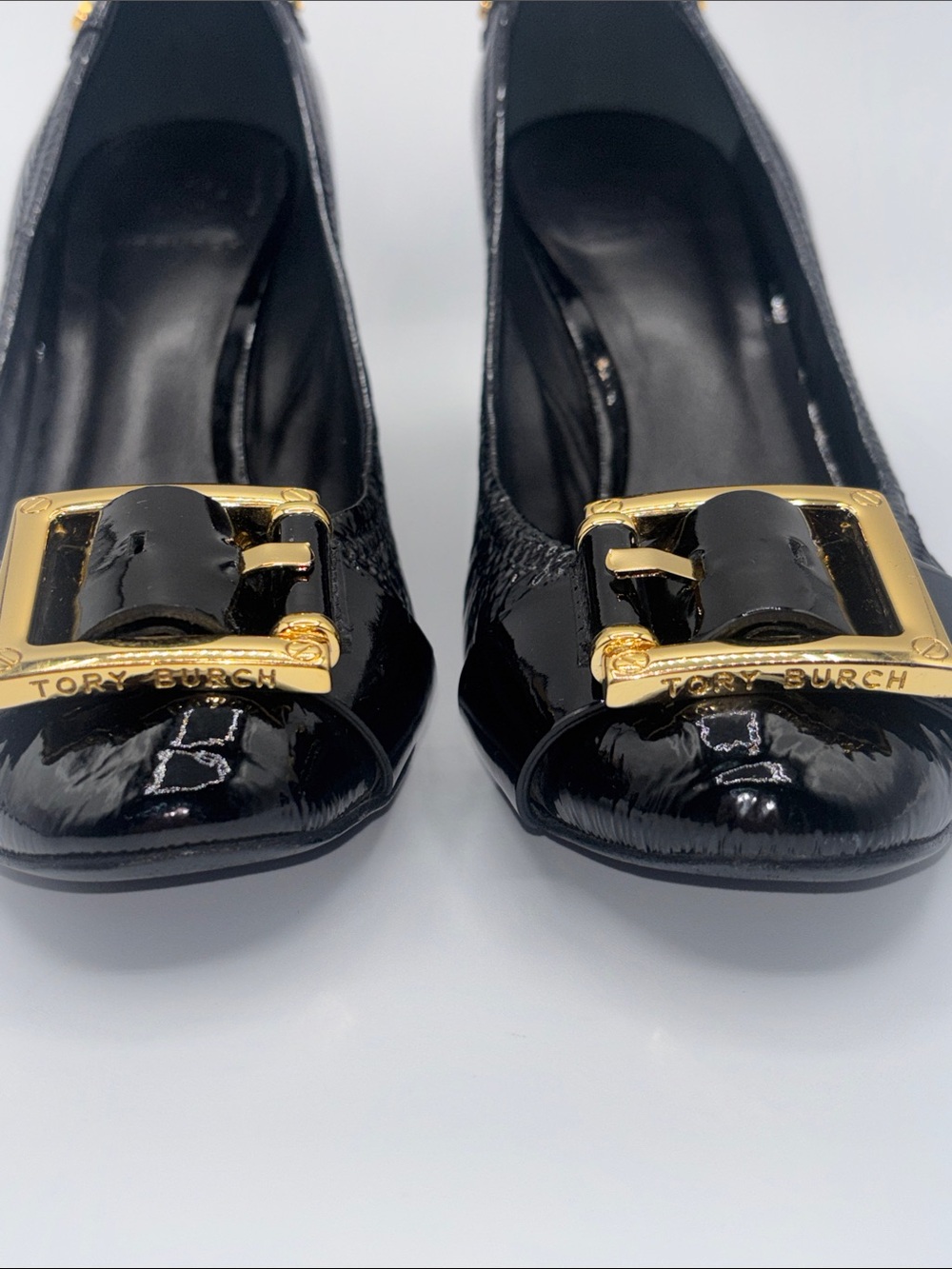 Tory Burch Black Patent Leather Pumps with Gold Buckle - Picture 2 of 10